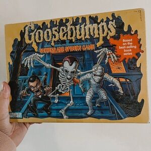 Vintage 1995 Goosebumps Shrieks & Spiders Game